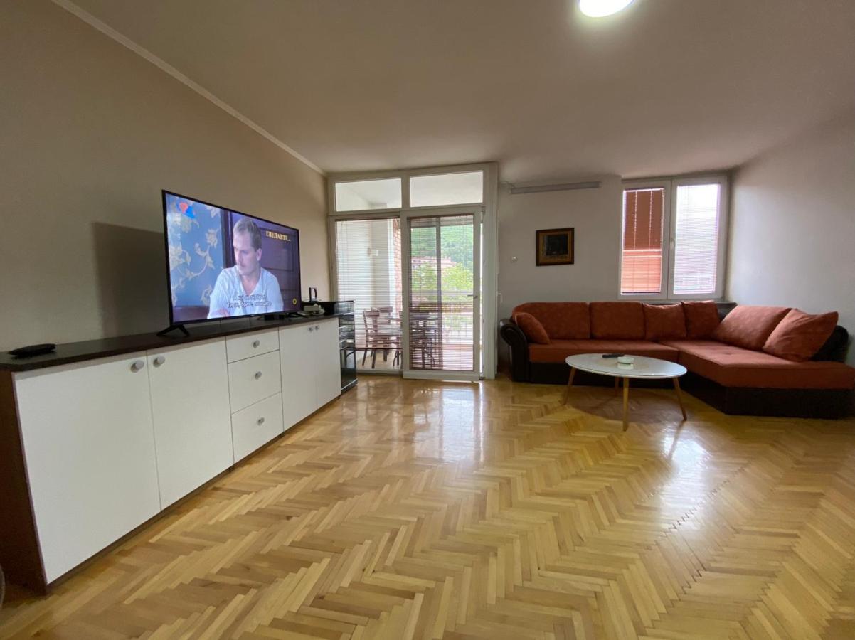 Sis 2 Bedroom 2 Bath With Free Parking In אוהריד מראה חיצוני תמונה