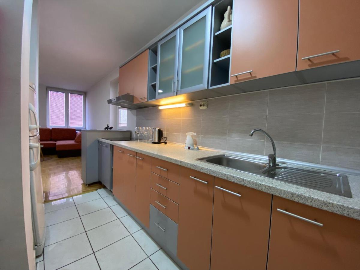 Sis 2 Bedroom 2 Bath With Free Parking In אוהריד מראה חיצוני תמונה